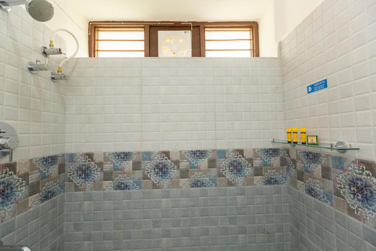 KSTDC Hotel Mayura Adilshahi Bijapur Bagian luar foto