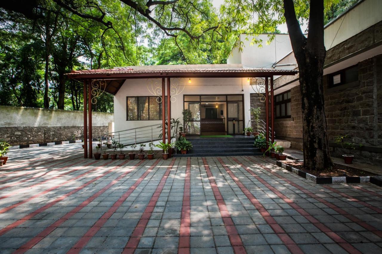 KSTDC Hotel Mayura Adilshahi Bijapur Bagian luar foto
