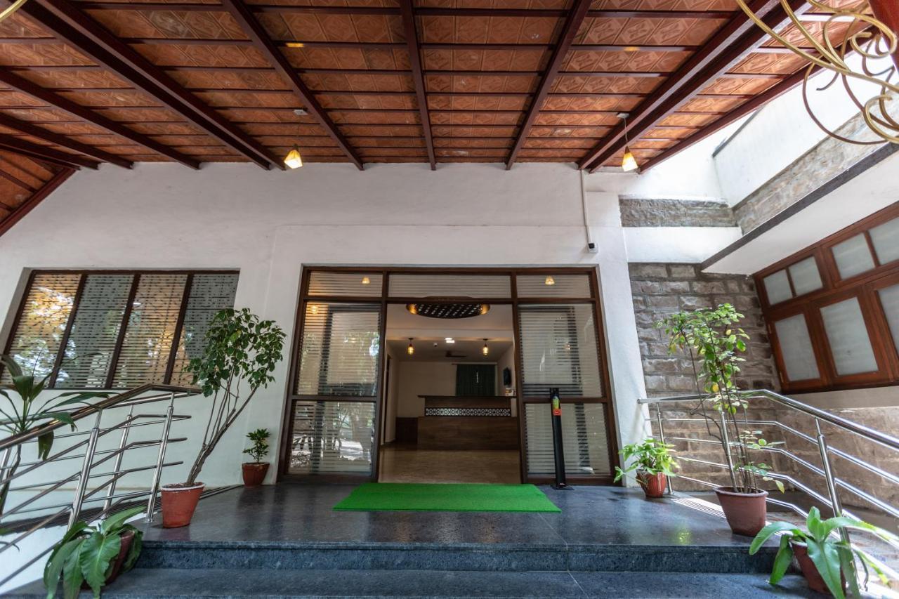 KSTDC Hotel Mayura Adilshahi Bijapur Bagian luar foto